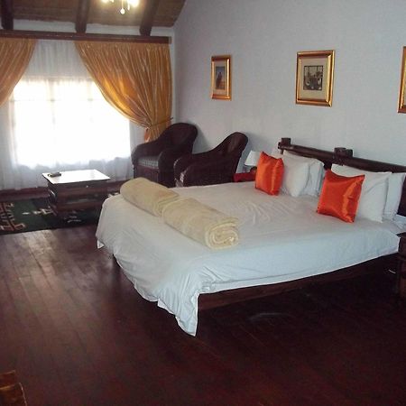 Valverde Country Hotel Lanseria Exterior photo