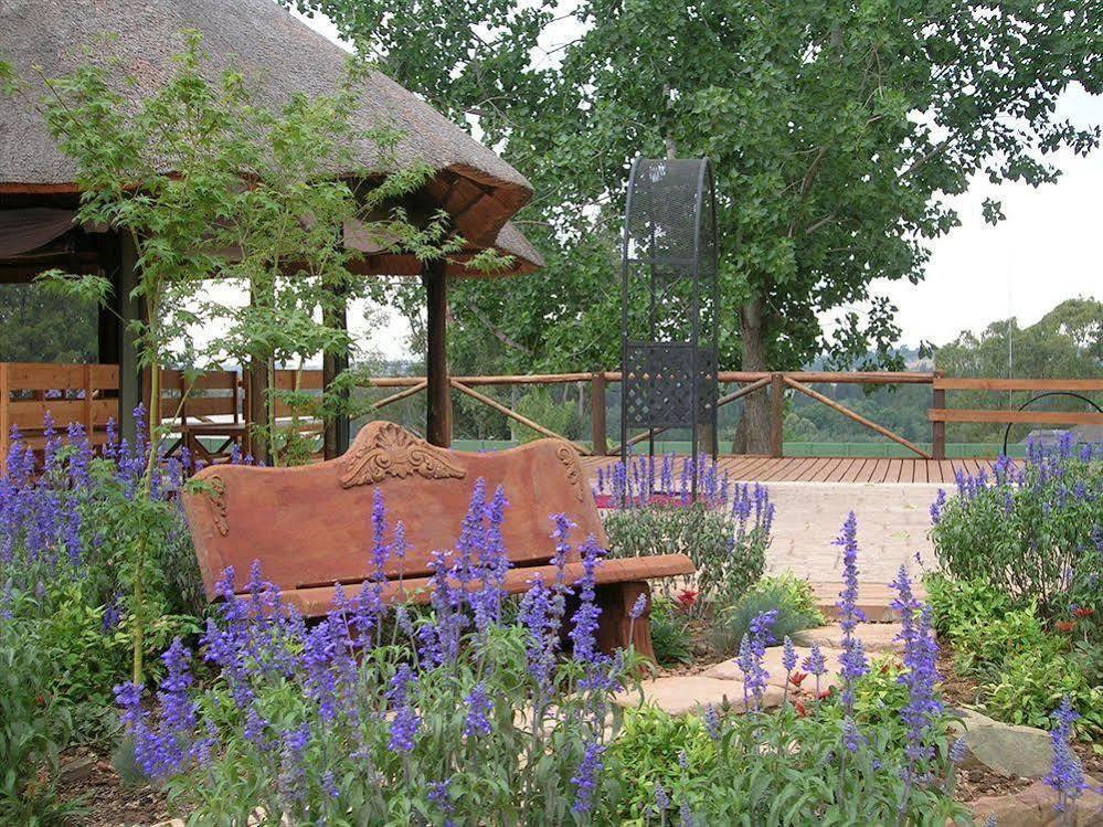 Valverde Country Hotel Lanseria Exterior photo